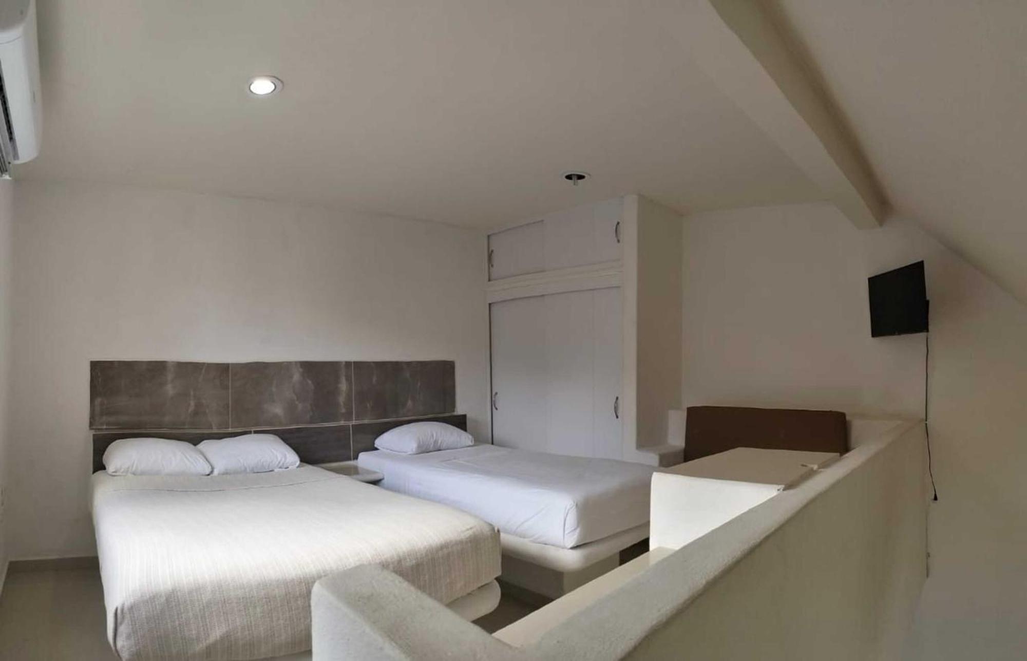 Hotel Dos Mundos, Isla 코수멜 외부 사진